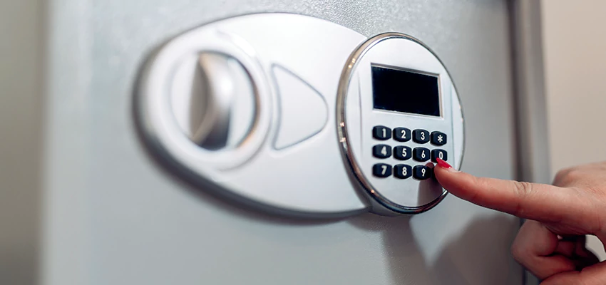 Jewelry Safe Cracking in Rancho San Diego, California