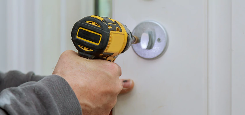 Street Locksmith For Smart Lock Repair in Rancho San Diego, CA
